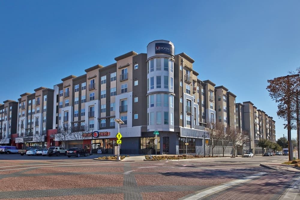Kasa Highland Park Dallas featured exterior or lobby in Dallas, TX — similar hotel