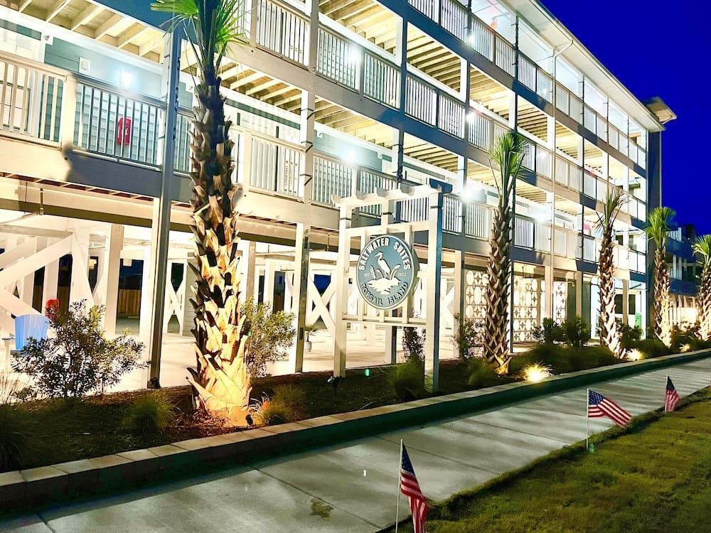 Saltwater Suites gallery photo in Holly Ridge, NC — image 23