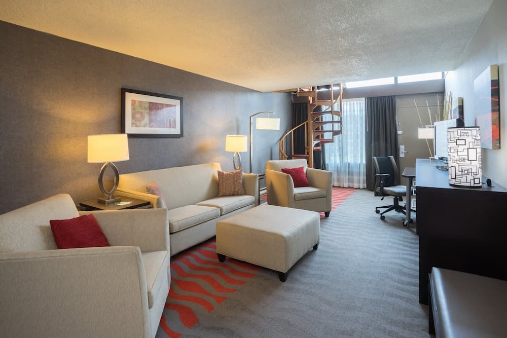 Holiday Inn Harrisburg - Hershey Area, I-81 by IHG gallery photo in Grantville, PA — image 25