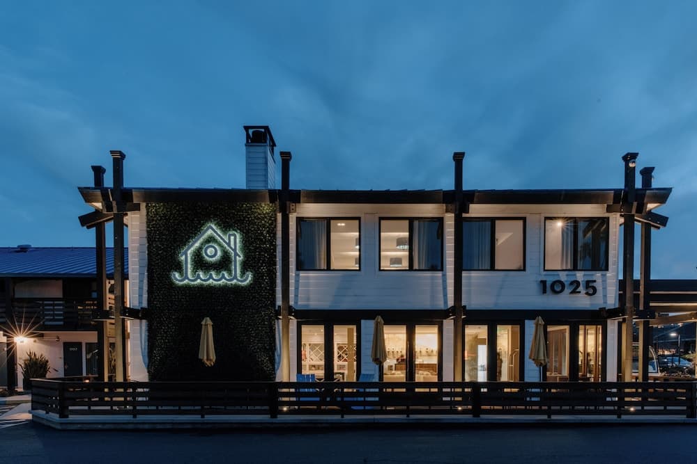 Lakehouse Resort gallery photo in San Marcos, CA — image 9