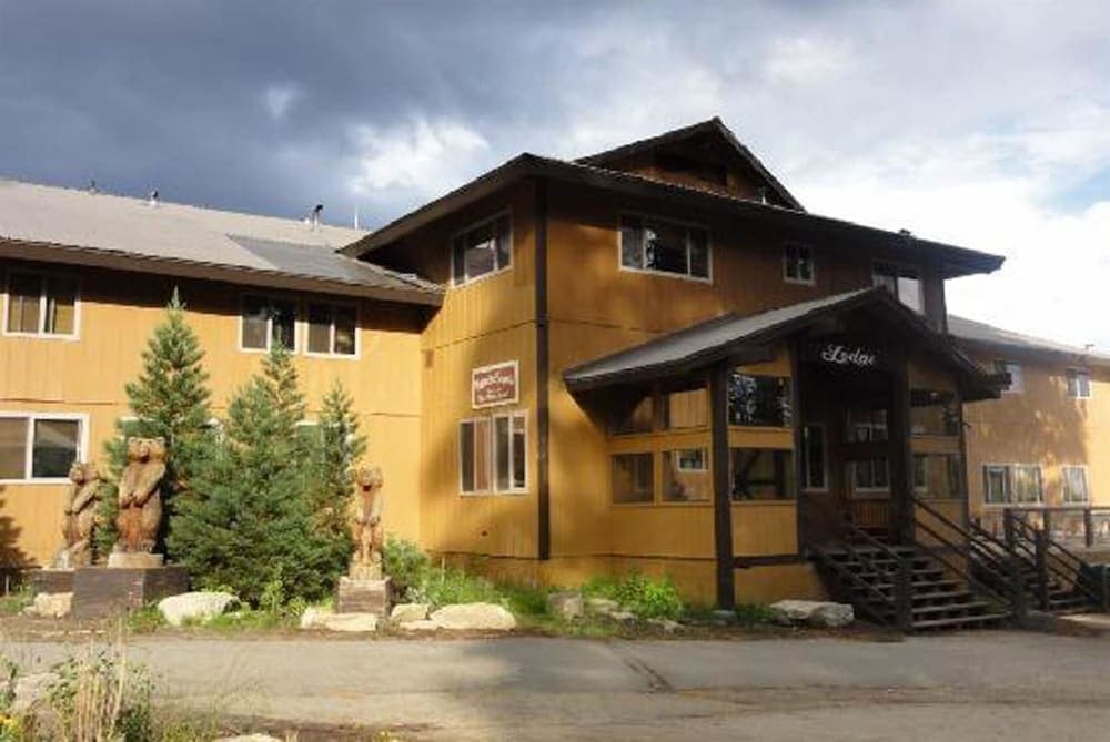 Montecito Sequoia Lodge gallery photo in Kings Canyon National Park, CA — image 20