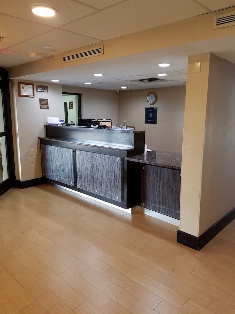 Comfort Inn North of Asheville property views in Mars Hill, NC — gallery photo 3