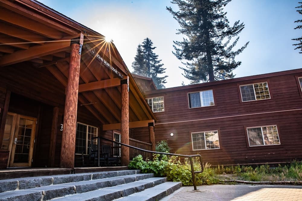 John Muir Lodge featured exterior or lobby in Hume, CA — similar hotel