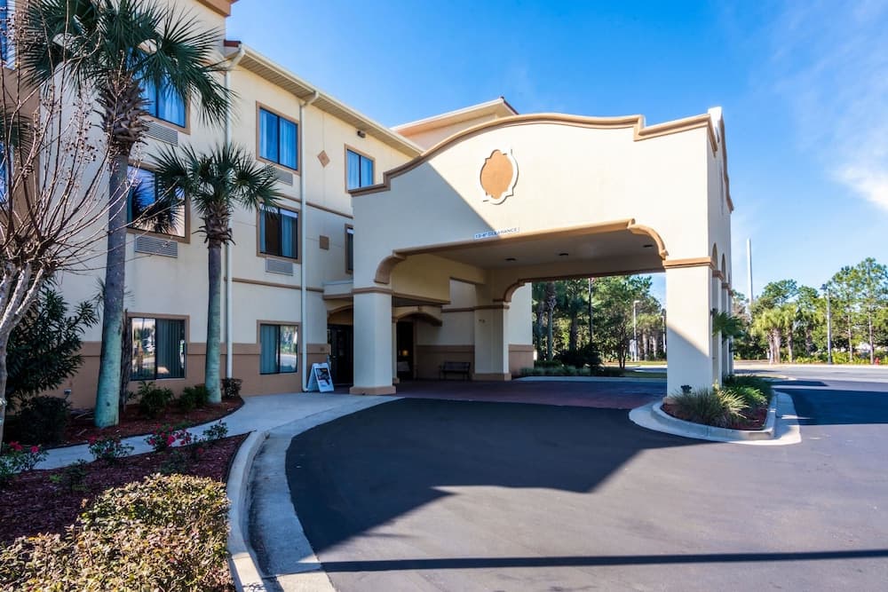 Comfort Suites Panama City Beach featured exterior or lobby in Panama City Beach, FL — similar hotel