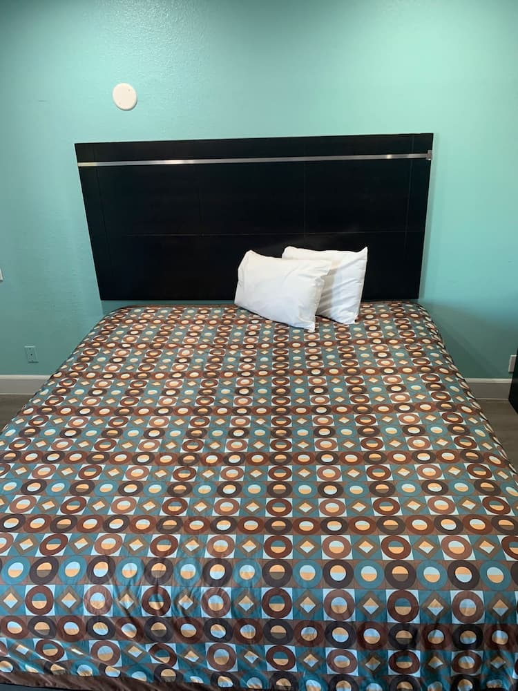 Budget Motel featured exterior or lobby in Los Angeles, CA — similar hotel