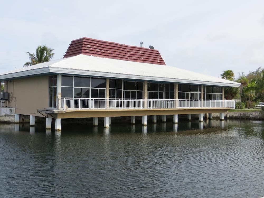 Sugar Loaf Lodge featured exterior or lobby in Summerland Key, FL — similar hotel