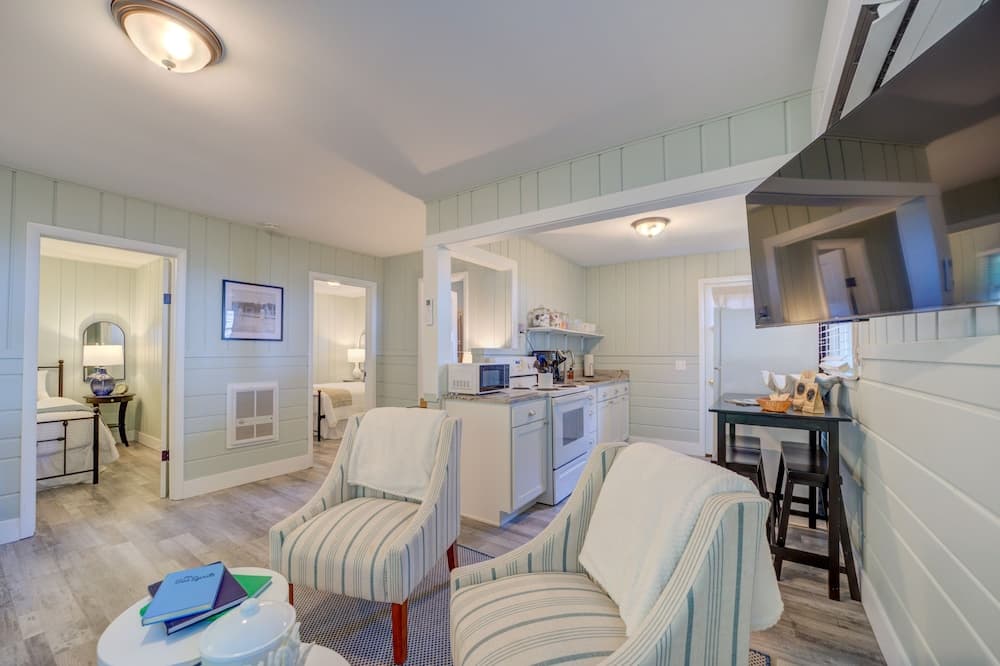 Scenic Drive Resort by DreamStay gallery photo in Muskegon, MI — image 80