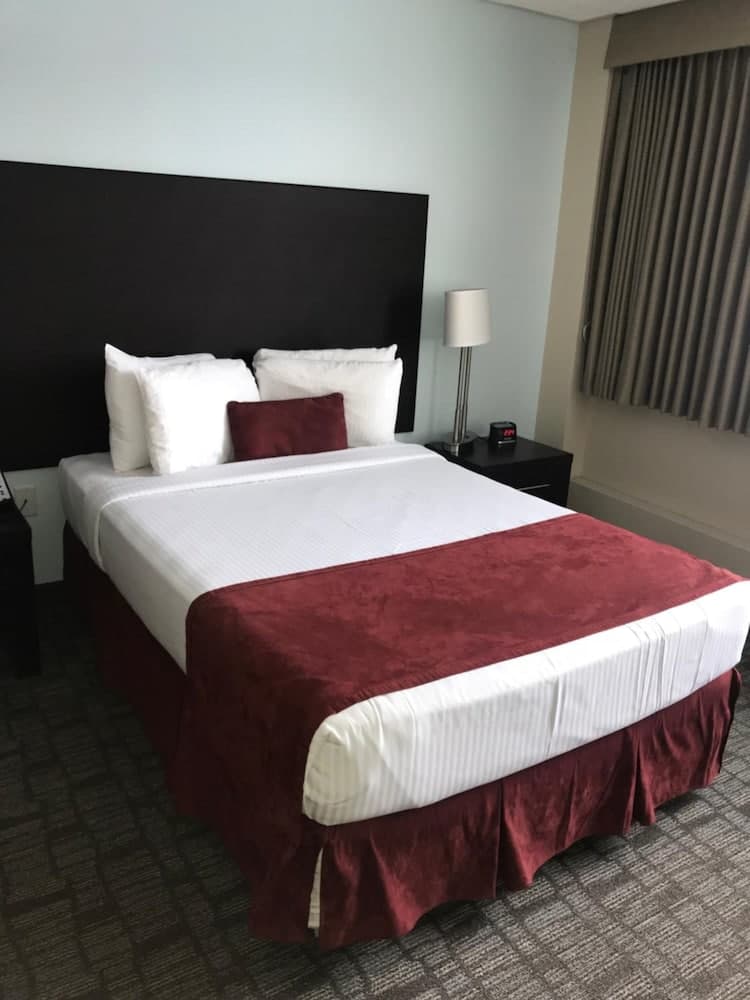 Hotel UMass gallery photo in Amherst — image 21