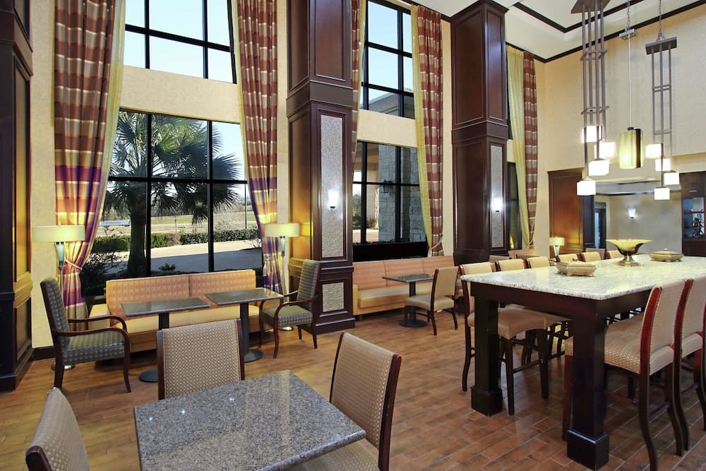 Hampton Inn & Suites Buffalo property views in Buffalo, TX — gallery photo 3