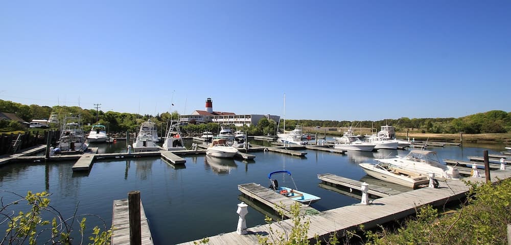 Pier 7 Condominiums interior in South Yarmouth, MA — gallery photo 2