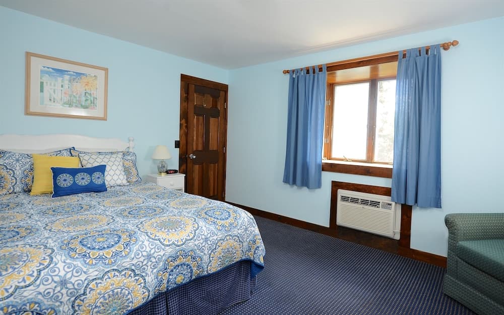 Pequot Hotel gallery photo in Oak Bluffs, MA — image 39