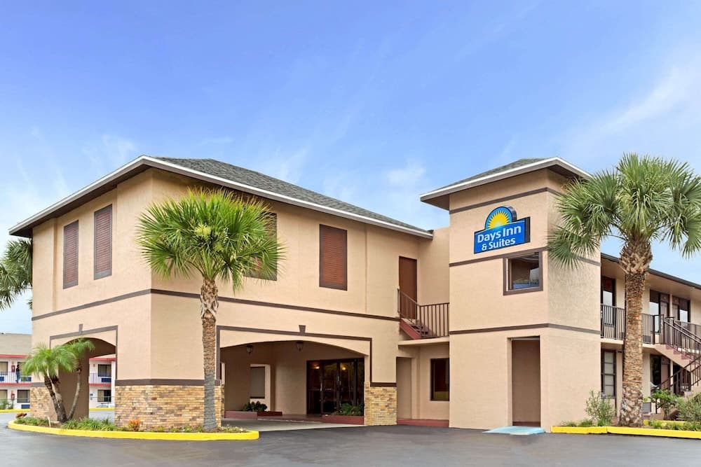 Days Inn by Wyndham Kissimmee West featured exterior or lobby in Kissimmee, FL — similar hotel