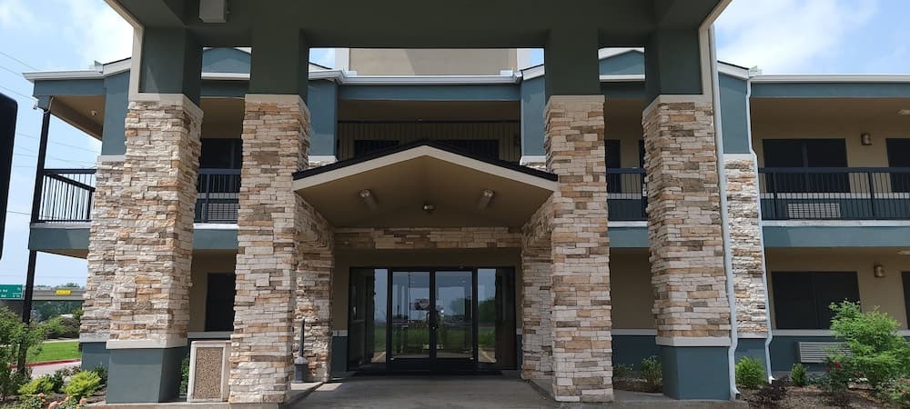 Quality Inn & Suites Garland - East Dallas gallery photo in Garland, TX — image 15
