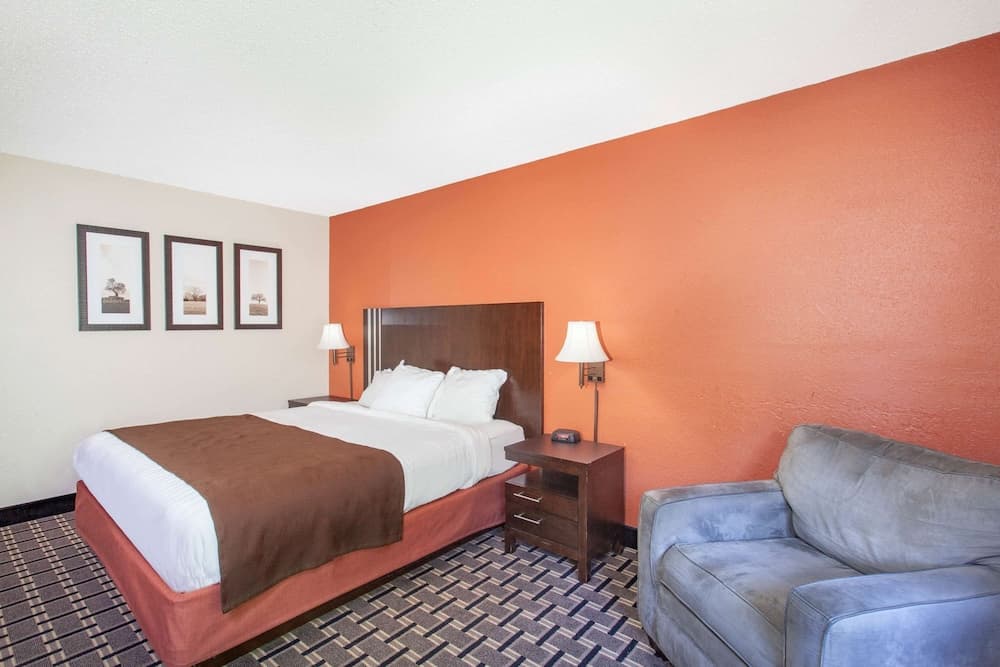 AmericInn by Wyndham Cloquet property views in Cloquet, MN — gallery photo 3