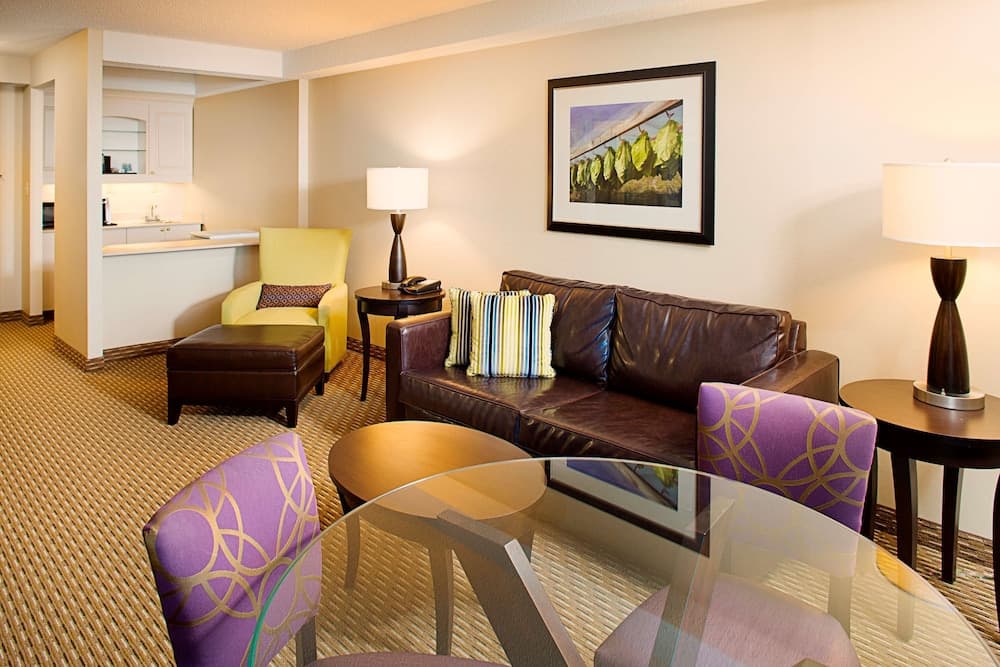 Hilton Garden Inn Hartford North/Bradley Int'l Airport property views in Windsor — gallery photo 3