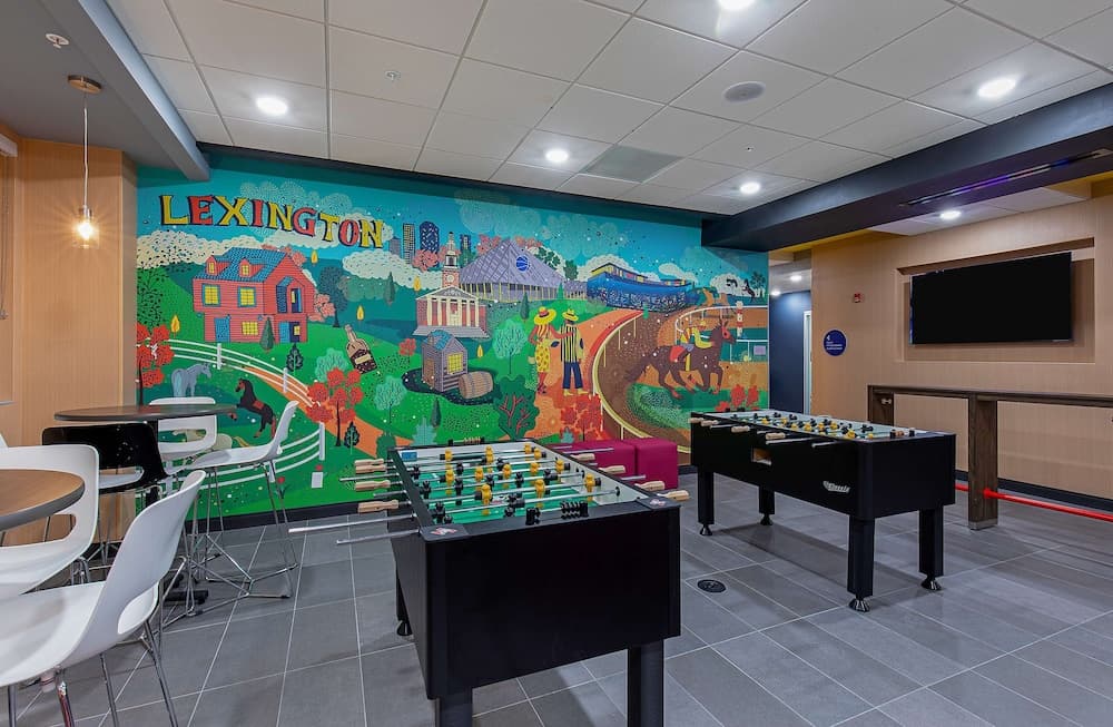 Tru by Hilton University Medical Center interior in Lexington, KY — gallery photo 2