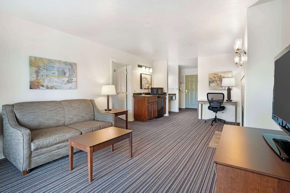 Best Western Clovis Cole gallery photo in Clovis, CA — image 28