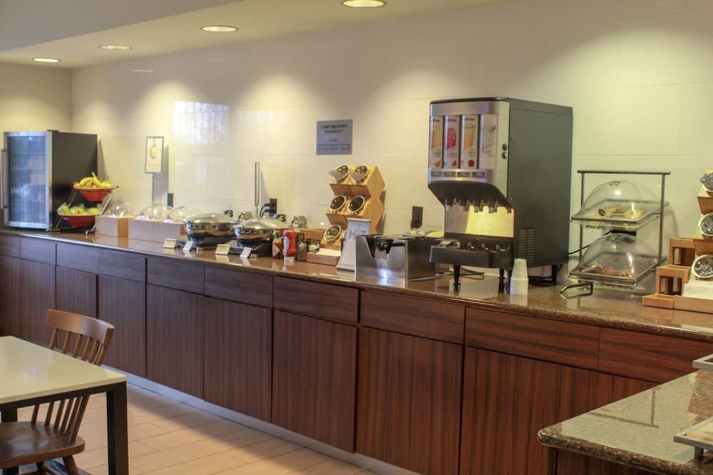Fairfield Inn by Marriott Kalamazoo West gallery photo in Kalamazoo, MI — image 4