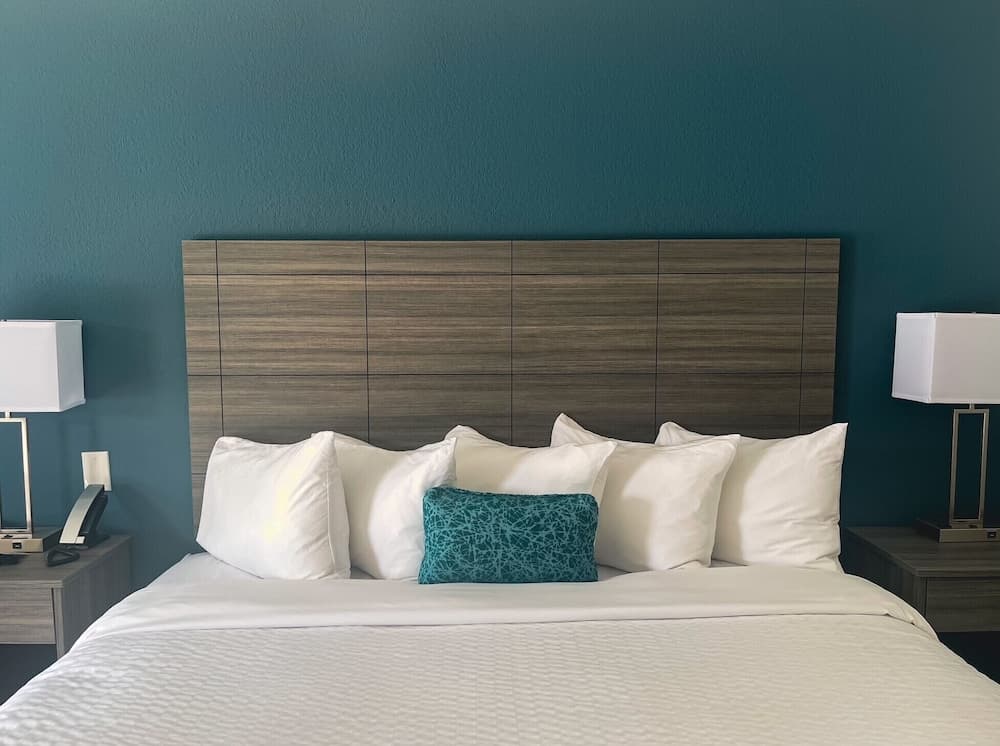 Ramada by Wyndham Lumberton property views in Lumberton, NC — gallery photo 3