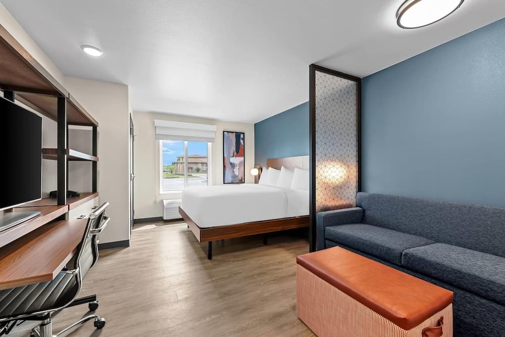 Everhome Suites Brownsville gallery photo in Brownsville, TX — image 27