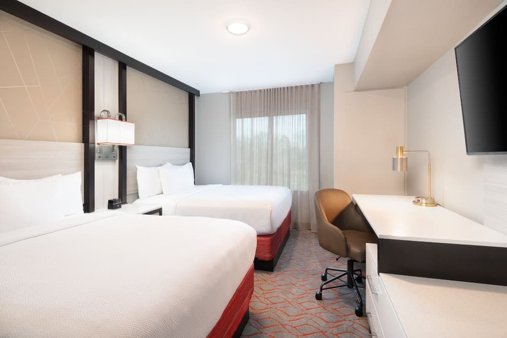 SPRINGHILL SUITES BY MARRIOTT CONYERS interior in Conyers, GA — gallery photo 2