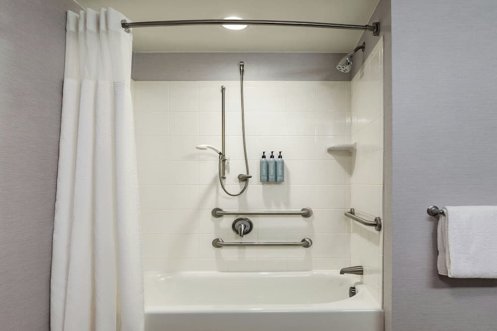 Courtyard by Marriott Hadley Amherst gallery photo in Hadley — image 27