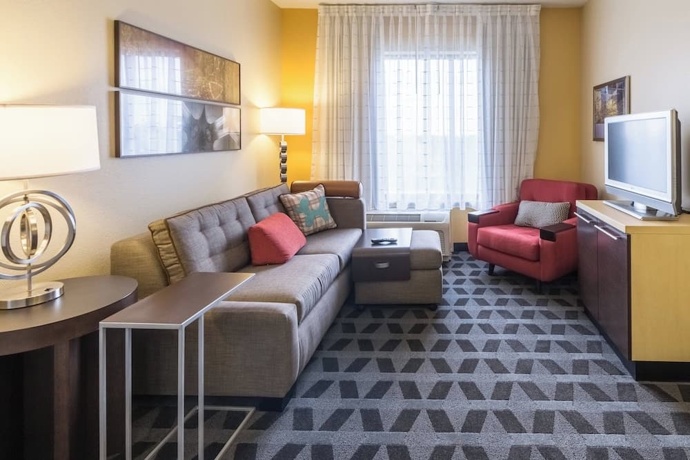 Marriott TownePlace Suites Dayton North featured exterior or lobby in Dayton, OH — similar hotel