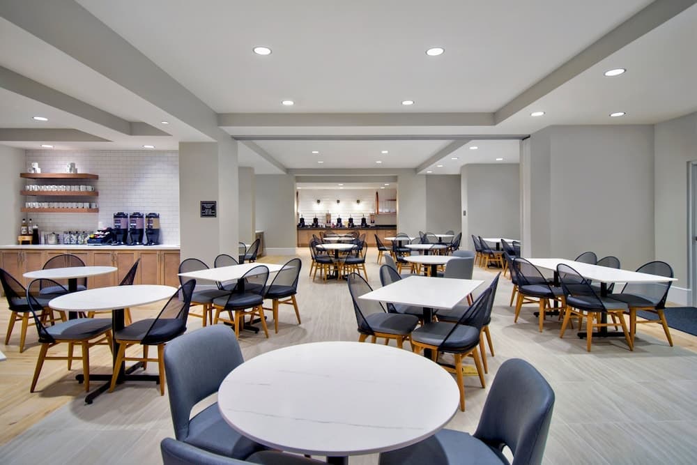 Residence Inn by Marriott Orlando Flamingo Crossing/Western Entrance gallery photo in Winter Garden, FL — image 45