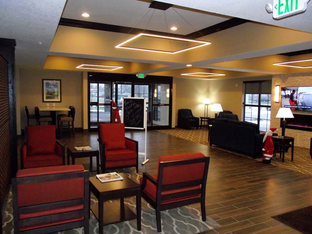 Comfort Inn & Suites Cedar Rapids CID Eastern Iowa Airport gallery photo in Cedar Rapids, IA — image 12