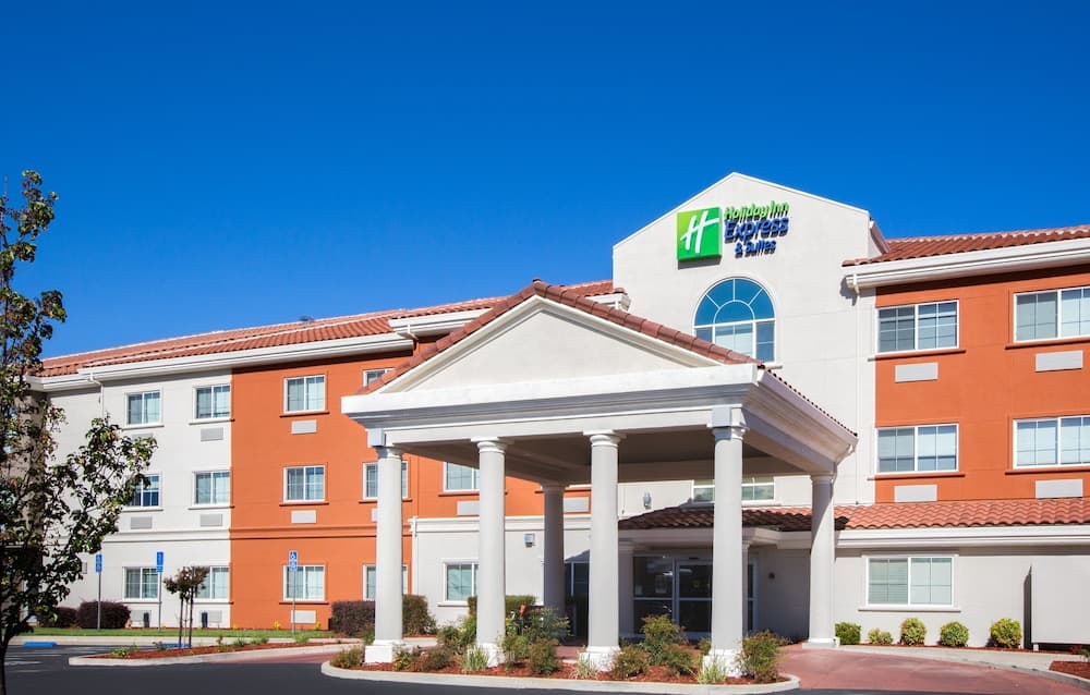 Holiday Inn Express Hotel & Suites Oroville Lake by IHG featured exterior or lobby in Oroville, CA — similar hotel