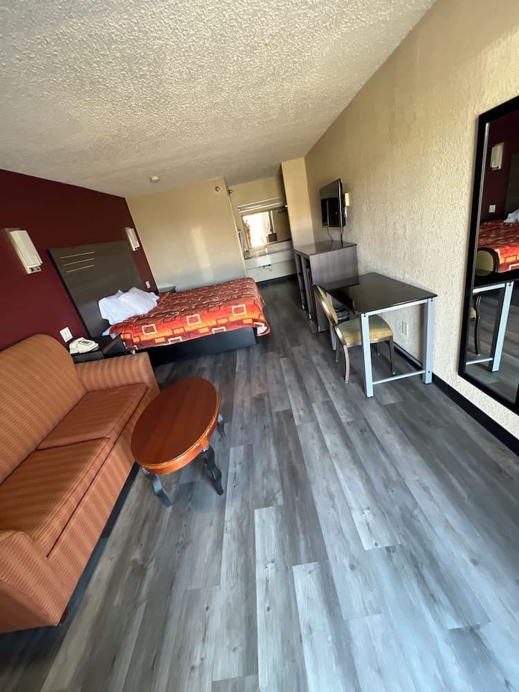 CourtesyStay property views in Mansfield, TX — gallery photo 3