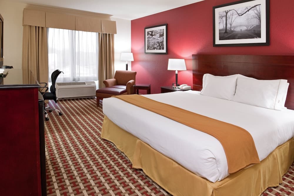 Holiday Inn Express Hotel & Suites Columbus Univ Area - Osu by IHG property views in Columbus, OH — gallery photo 3
