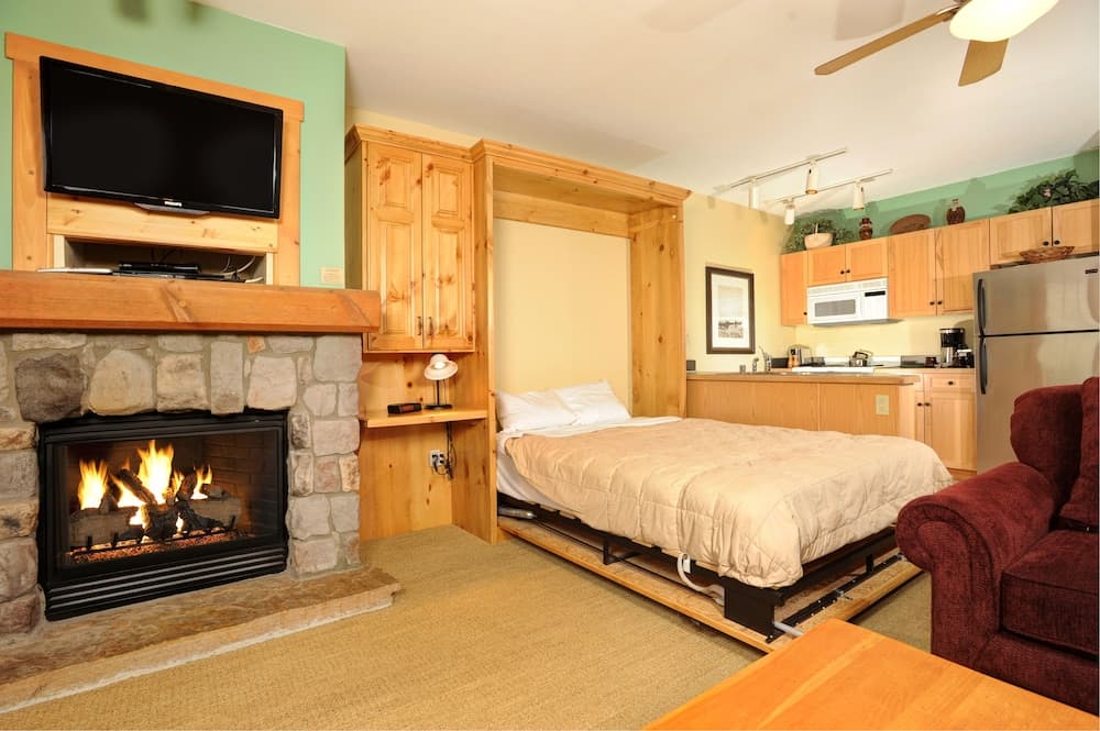 River Run Village by Vail Resorts property views in Keystone, CO — gallery photo 3