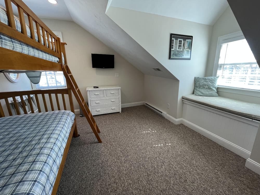 Beach Breeze Inn gallery photo in Falmouth, MA — image 19