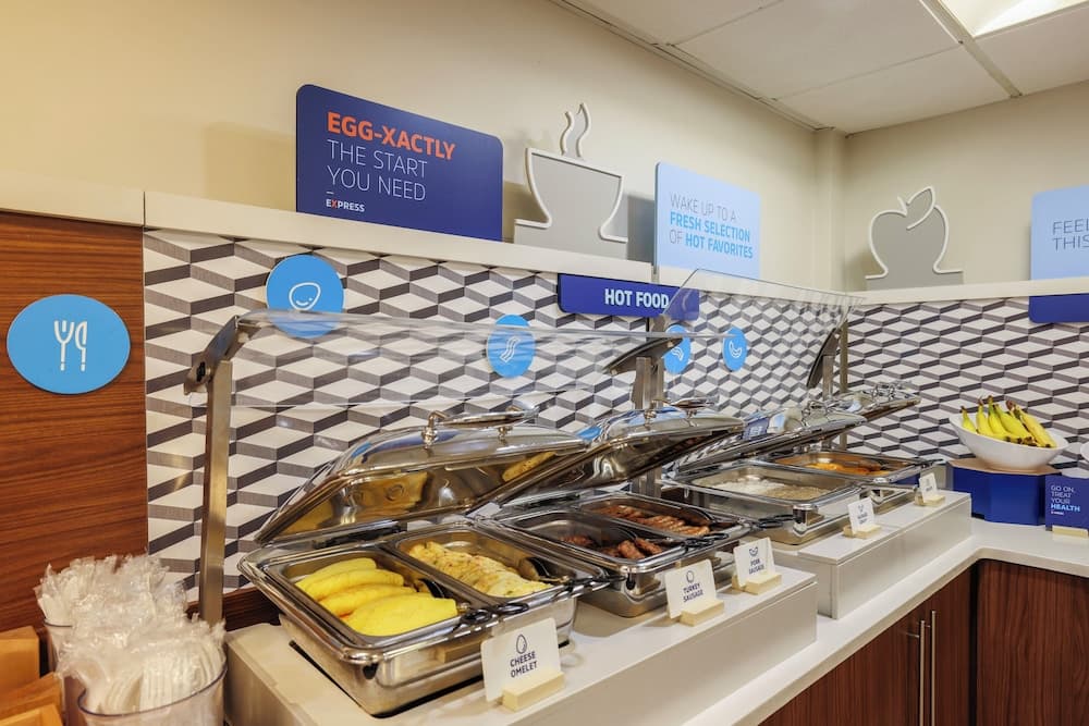 Holiday Inn Express Burlington by IHG gallery photo in Burlington, NC — image 23