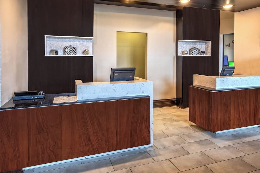 Courtyard by Marriott Kansas City Country Club Plaza property views in Kansas City, MO — gallery photo 3