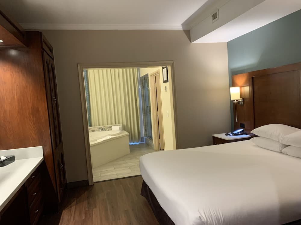 MainStay Suites John Wayne Airport by Choice Hotels gallery photo in Santa Ana, CA — image 20