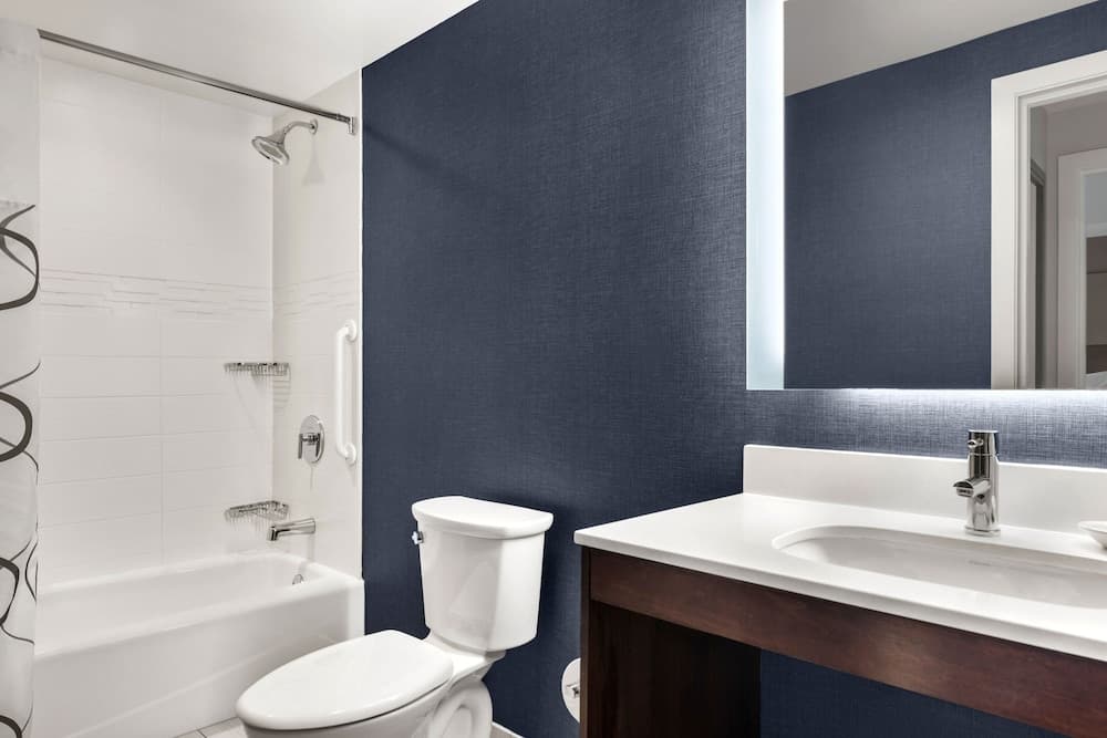 Residence Inn New York The Bronx At Metro Center Atrium gallery photo in Bronx, NY — image 36
