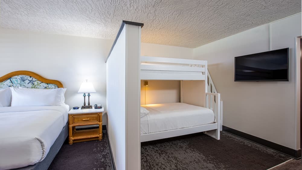 Holiday Inn Resort Panama City Beach by IHG gallery photo in Panama City Beach, FL — image 60