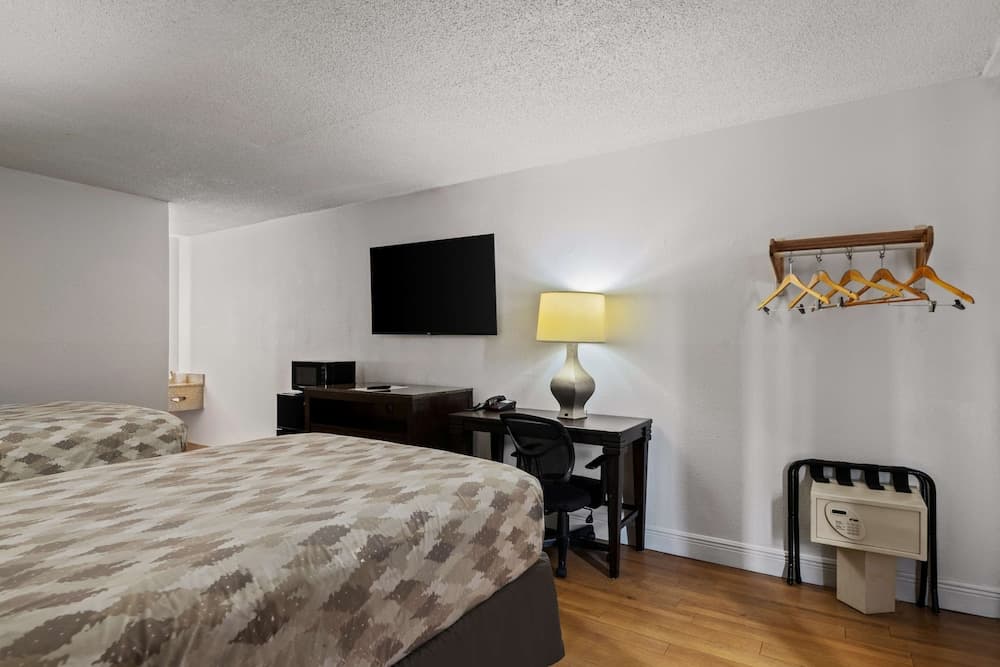 Americas Best Value Inn Orlando interior in Orlando, FL — gallery photo 2