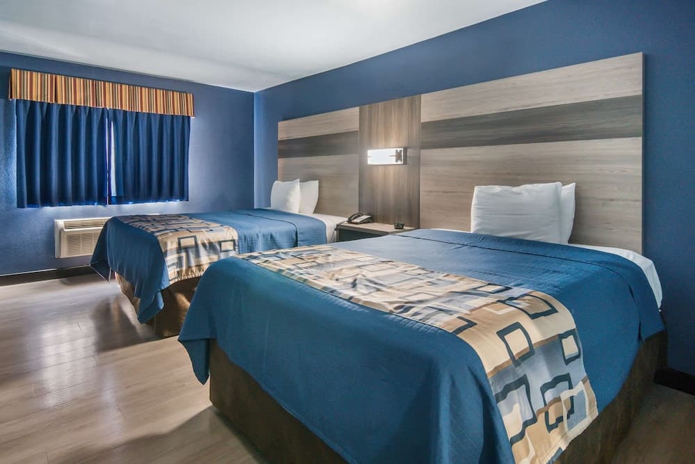 Rodeway Inn Carrollton I-35E gallery photo in Carrollton, TX — image 18