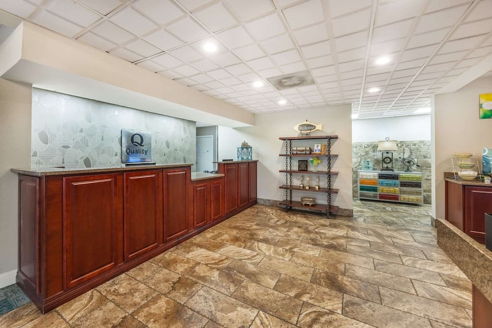 Quality Inn Paris property views in Paris, TN — gallery photo 3