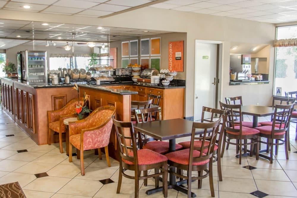 Quality Inn Riverside near UCR and Downtown gallery photo in Riverside, CA — image 20
