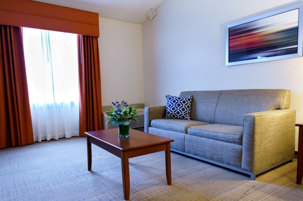 Iris Hotel Cape Cod gallery photo in Falmouth, MA — image 10
