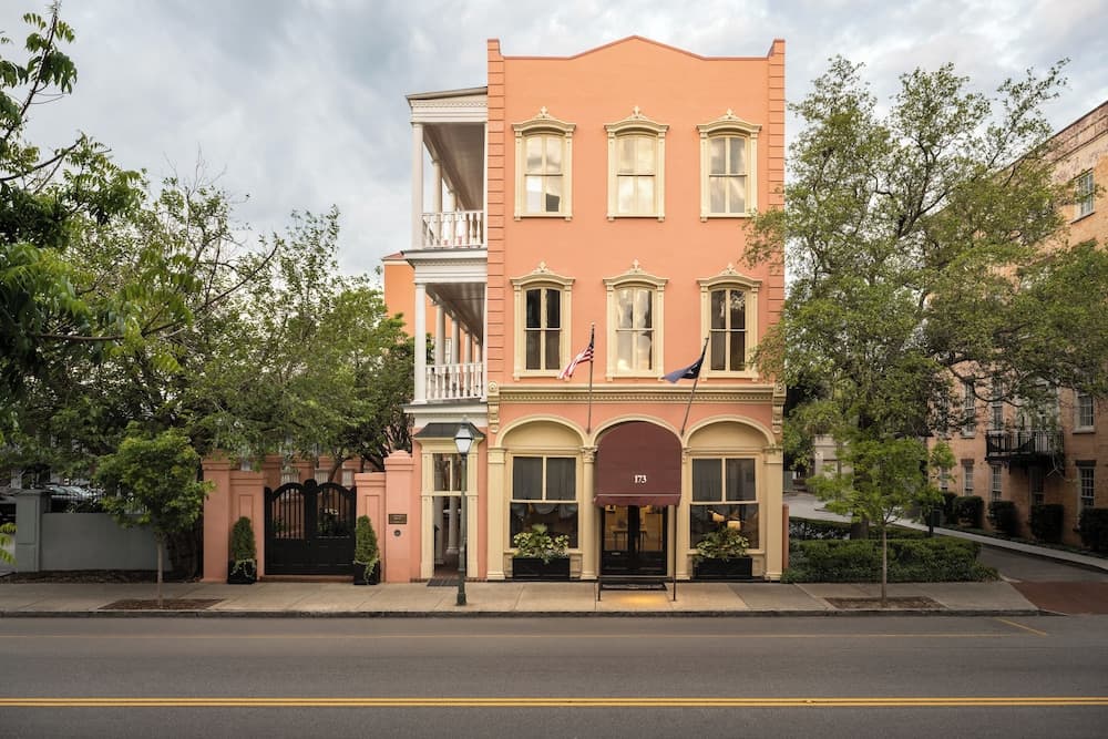 The Meeting Street Inn featured exterior or lobby in Charleston, SC — similar hotel