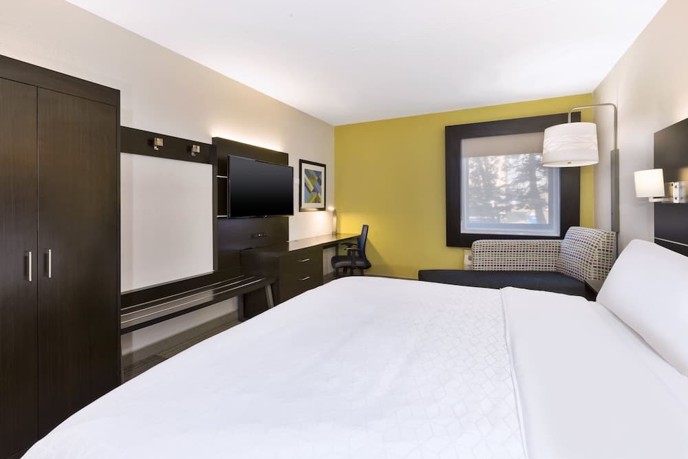 Holiday Inn Express Detroit-Warren by IHG gallery photo in Warren, MI — image 4