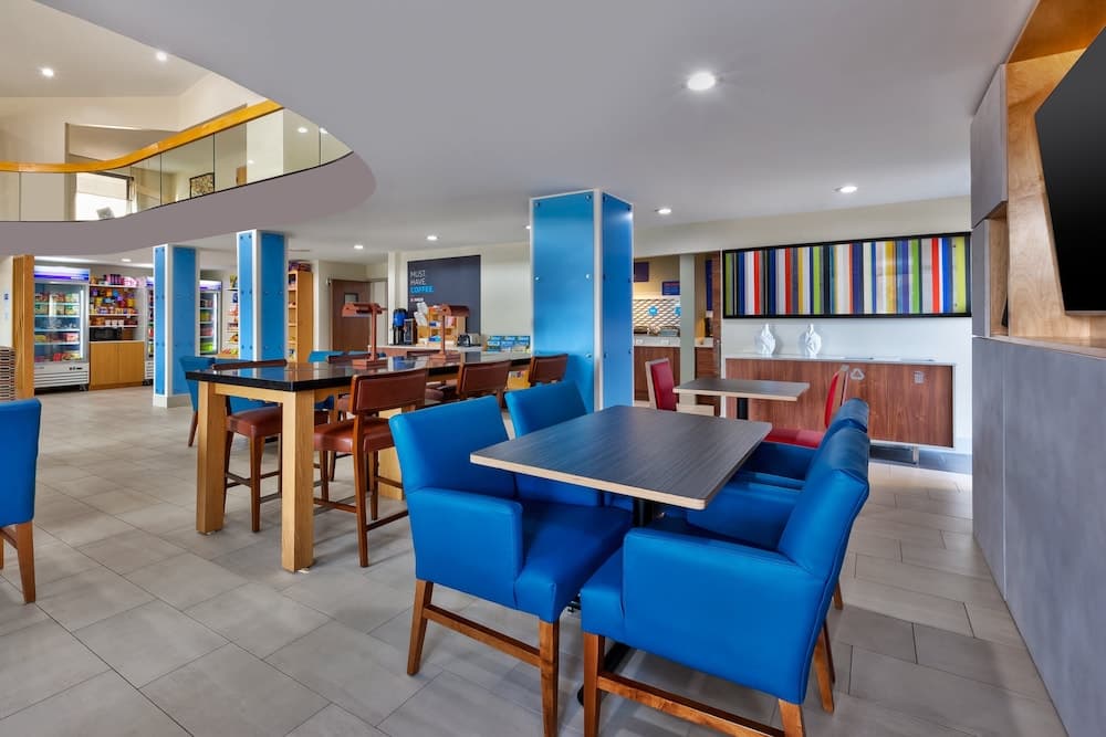 Holiday Inn Express Detroit-Warren by IHG gallery photo in Warren, MI — image 25