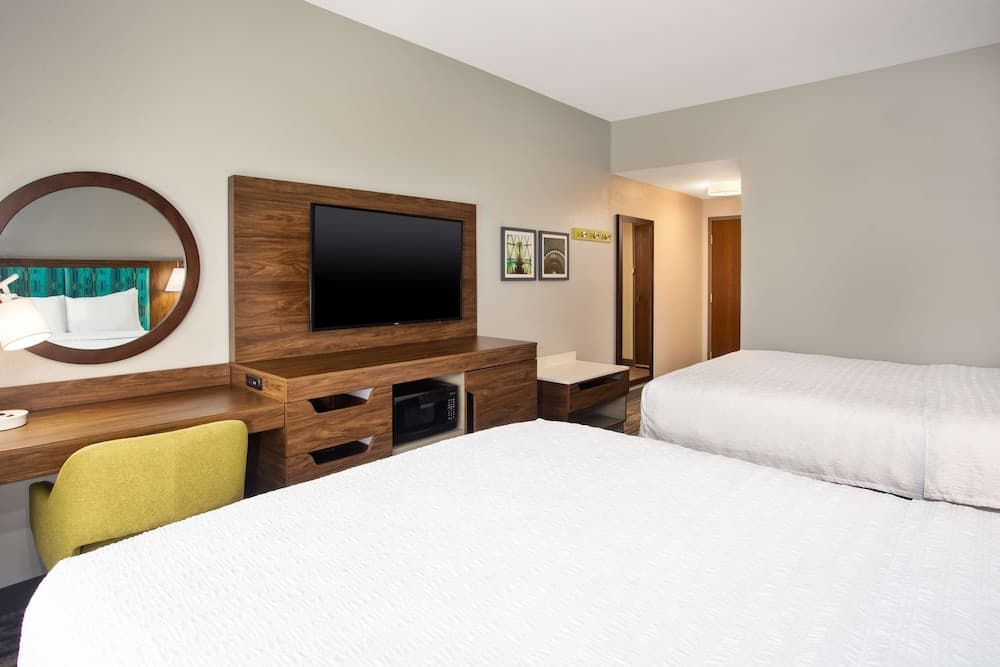 Hampton Inn & Suites Lady Lake/The Villages property views in The Villages, FL — gallery photo 3
