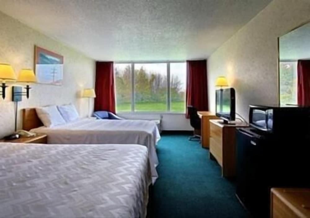 Airport Inn Flint gallery photo in Flint, MI — image 13