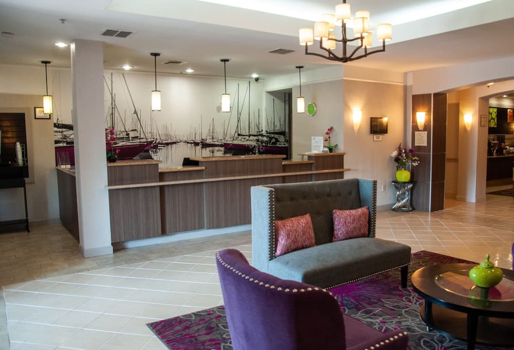 Kemah Edgewater Hotel, SureStay Collection by Best Western interior in Seabrook, TX — gallery photo 2
